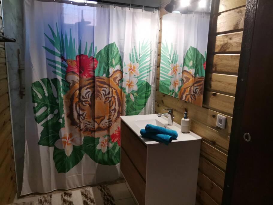 Blue Marlin Bungalow Neuf 4 Personnes Bouillante Exteriér fotografie